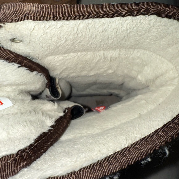 Northface Winter Boots - Picture 5 of 6